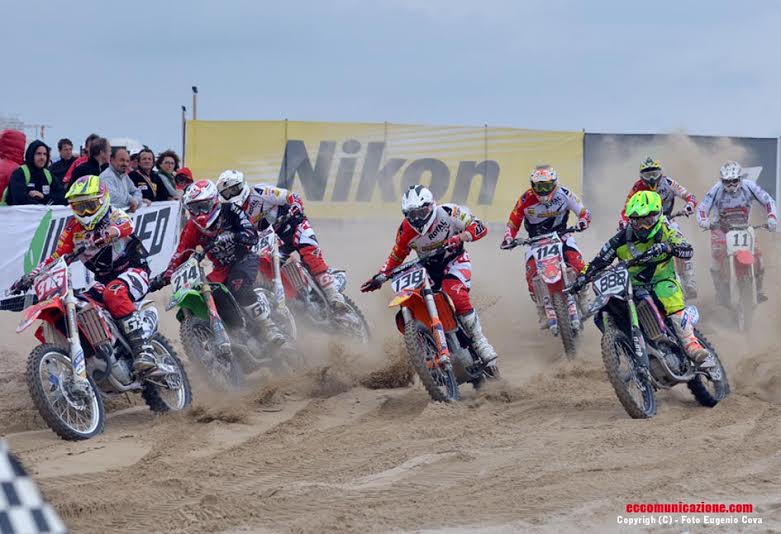 uno start della MX1 sul lido di Fermo!