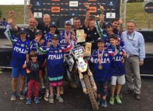 L’Italia conquista il podio al Mondiale MX Junior. Facchetti è il Campione del Mondo 125 cc