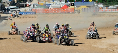 Andrea Cesari Jr domina a Cingoli la terza prova tricolore quadcross, vera anticipazione del Nazioni di settembre. Compalati-Ravera si impongono tra i sidecar.