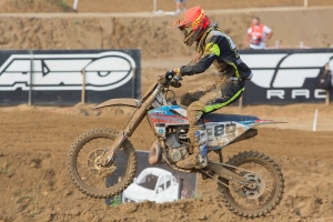 EMX300 A OTTOBIANO: THOMAS MARINI STRINGE I DENTI E MANTIENE LA TOP-TEN